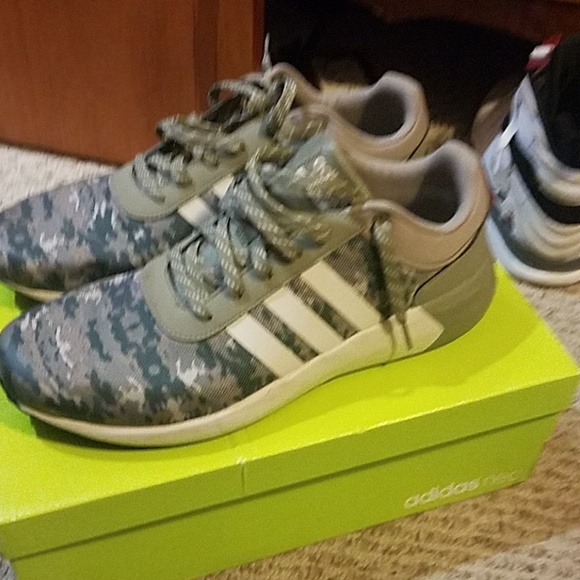 Adidas cloudfoams - Picture 3 of 4